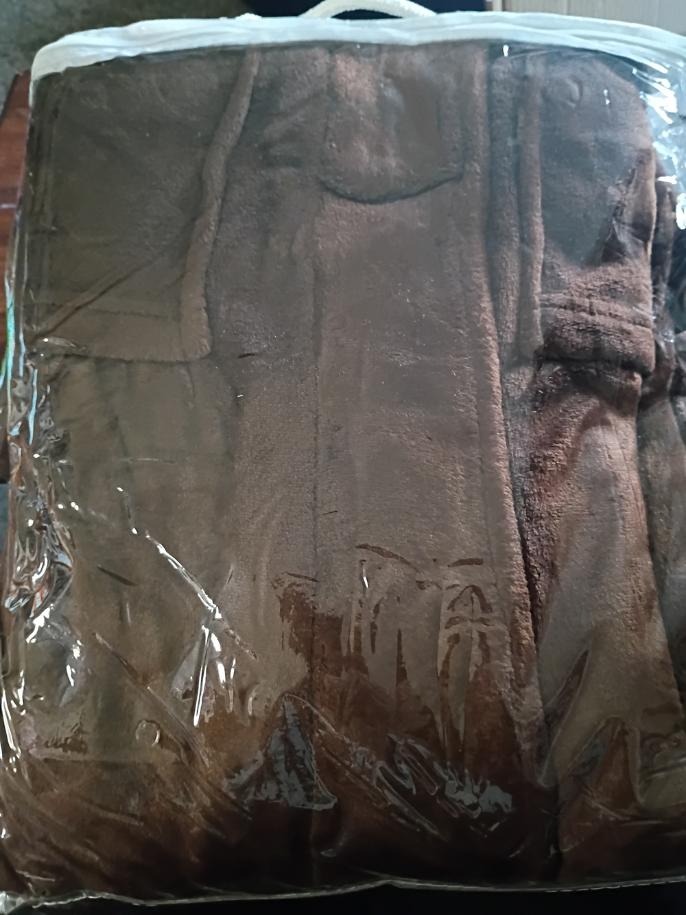 Kanata Soft Brown Robe-unopened - Picture 3 of 3